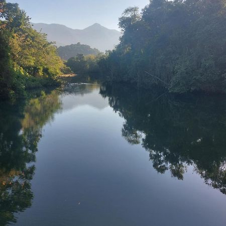 Aconchegante Kitnet Em Angra Dos Reis-Rj, Ideal Para Casal Apartment Bagian luar foto